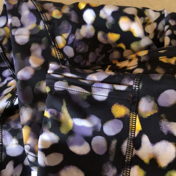 Lululemon Fast and Free HRCTight 25”, size 2 NWT - Picture 6 of 10